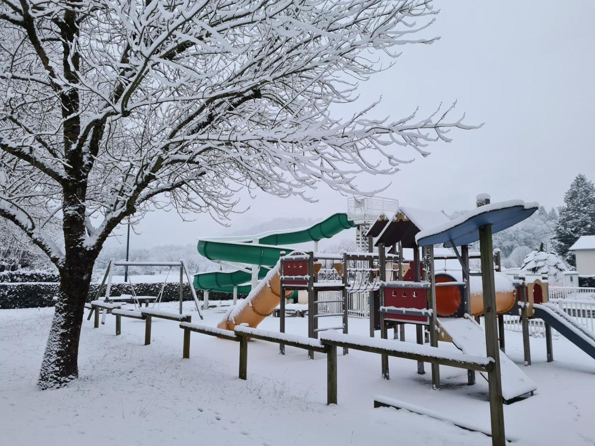 Camping Familial - Parc Aquatique - Grande Aire De Jeux A La Montagne 阿戈斯维达洛斯 外观 照片