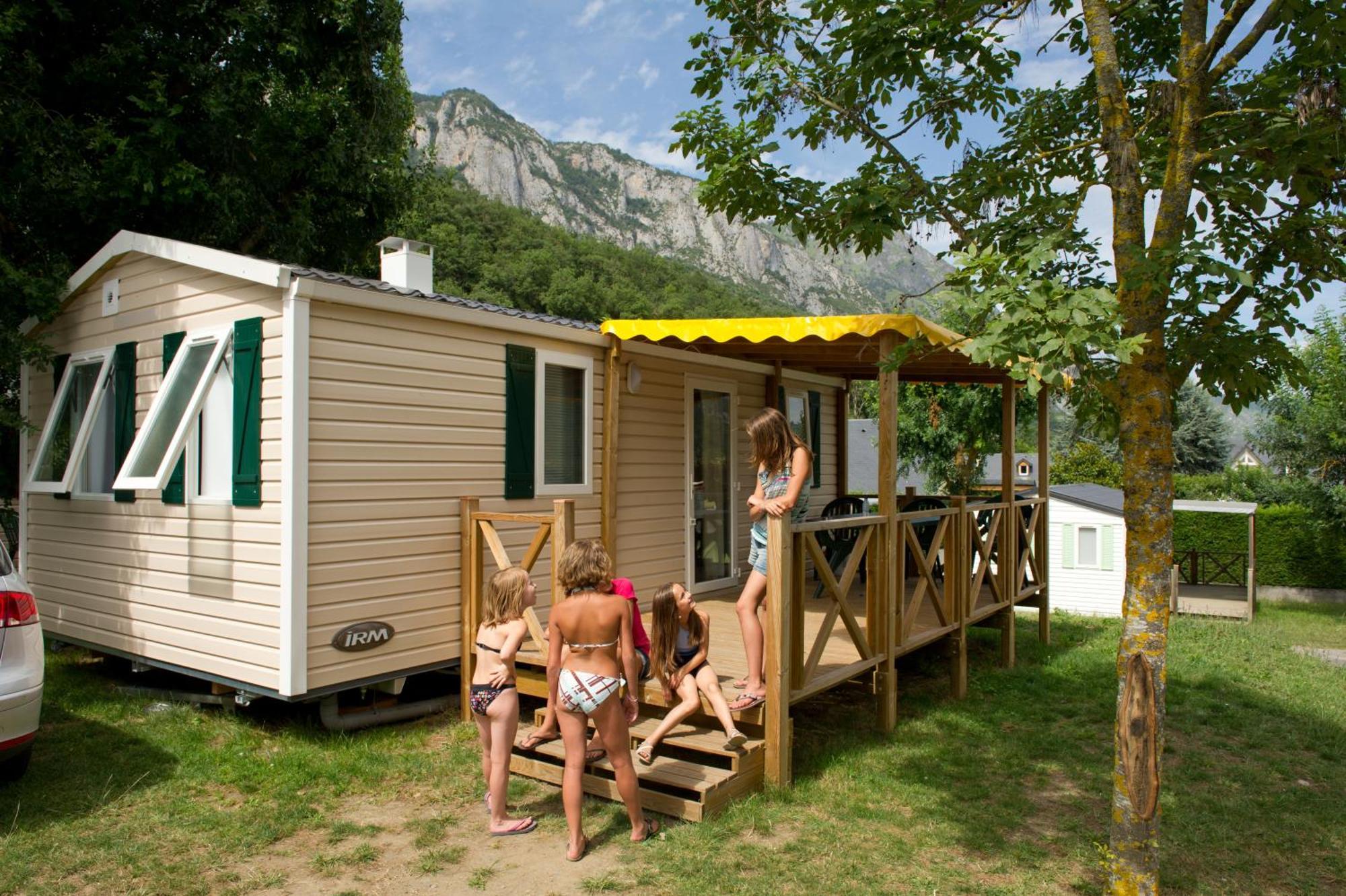 Camping Familial - Parc Aquatique - Grande Aire De Jeux A La Montagne 阿戈斯维达洛斯 外观 照片